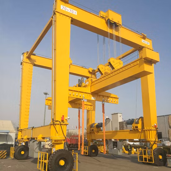 50-Tonnen-Gummireifen-Portalkran Dieselmotor-Marine-Bootshebewerk für die Handhabung kleiner Yachten